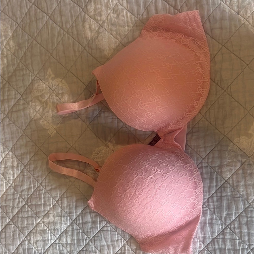 Pink Underwire Bra with Seamless Molded Cups- NEW Victoria secret